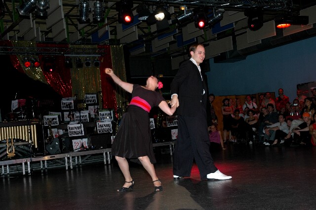 min 2005 11 12 fous swing 186
